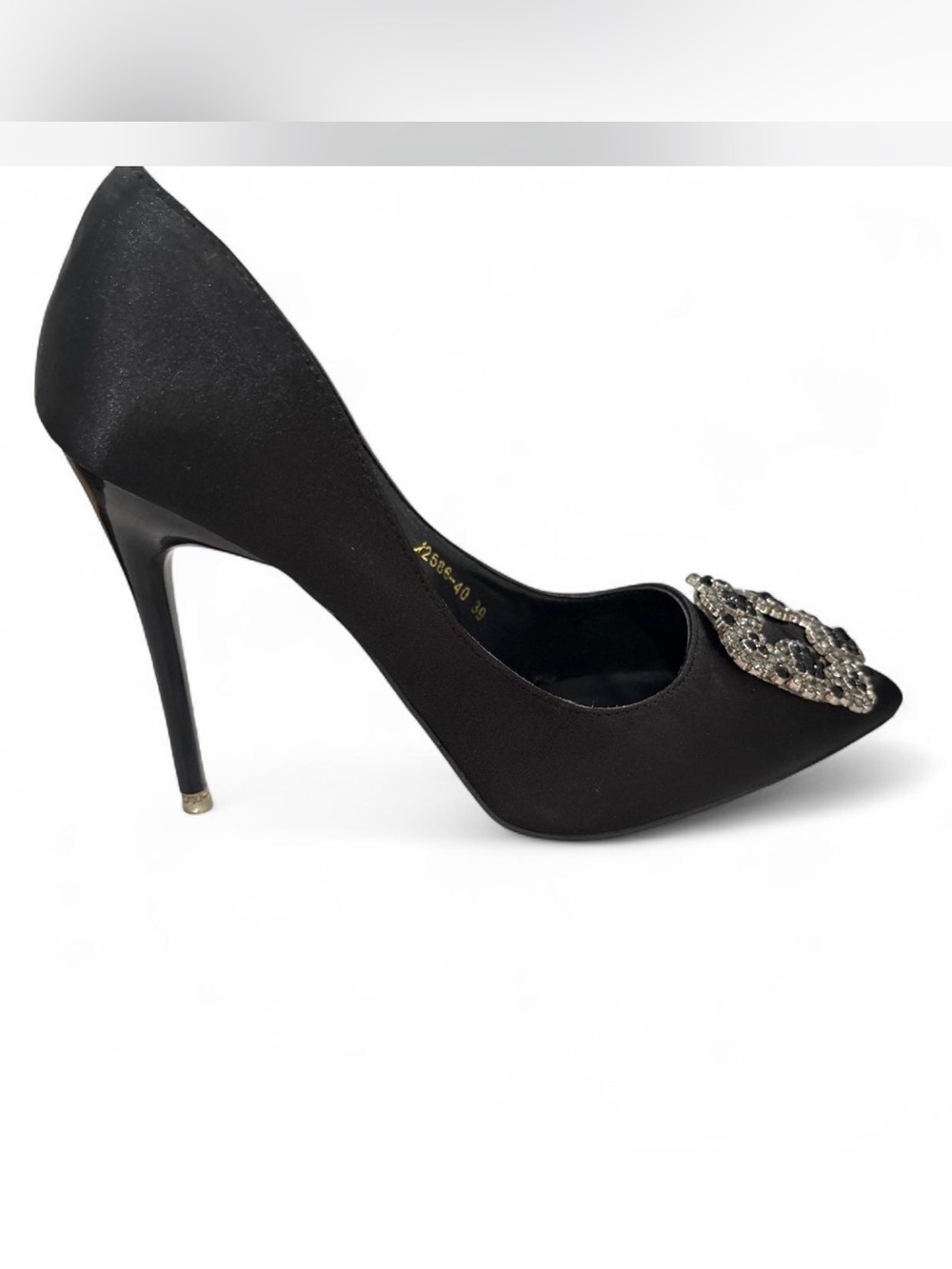 Elegant Black Pointed Toe Crystal-Embellished Stiletto Pump. Size 39